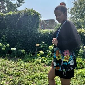 The Girlie Pop Tote Bag by Tundhi - Colour: Island Gyal🌺